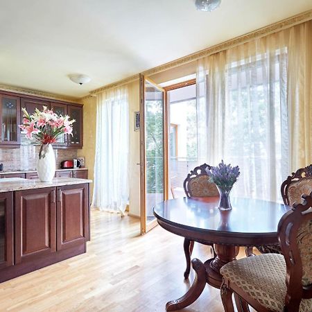 Lira 3 Apartments Karlovy Vary Bagian luar foto
