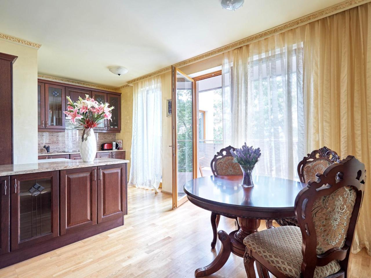 Lira 3 Apartments Karlovy Vary Bagian luar foto